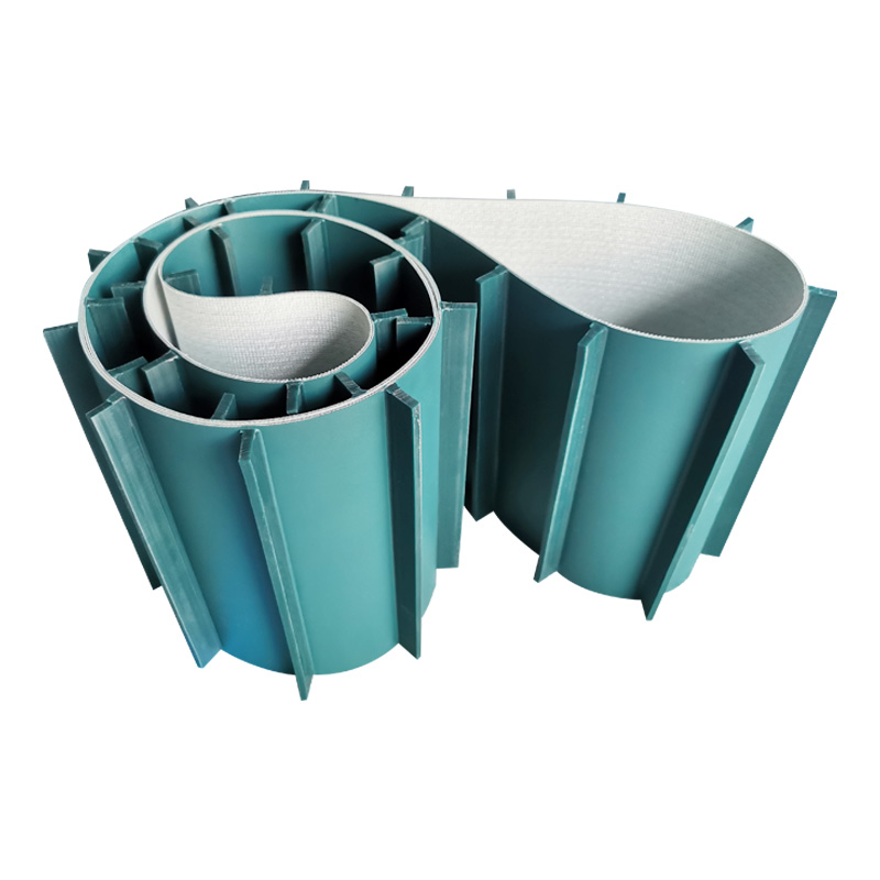 PVC擋板輸送帶定制 可加工裙邊導(dǎo)條打孔隔板環(huán)形傳送帶